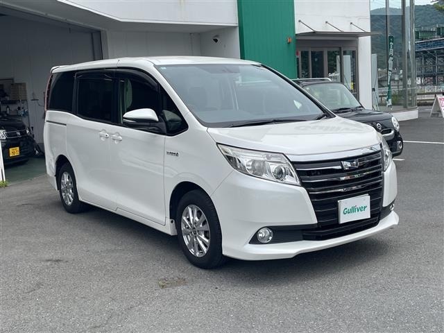 Toyota NOAH 2014 7511303-17