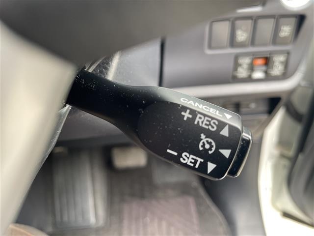 Toyota NOAH 2014 7511303-2
