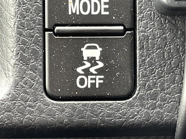 Toyota NOAH 2020 7511374-5