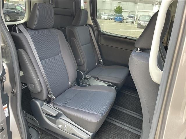 Toyota NOAH 2020 7511374-9