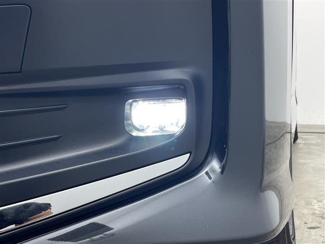 Toyota NOAH 2023 7511442-14