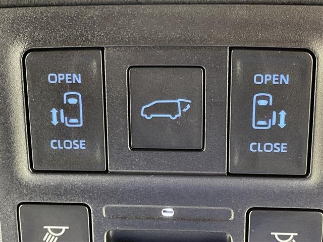 Toyota NOAH 2022 7511701-18