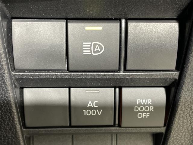 Toyota NOAH 2022 7511701-3