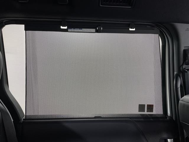 Toyota NOAH 2022 7511701-5