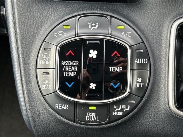 Toyota NOAH 2014 7512137-19