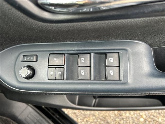 Toyota NOAH 2014 7512137-6