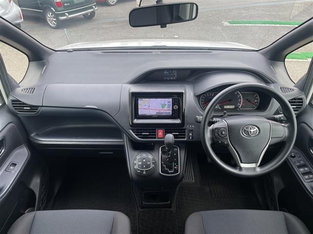 Toyota NOAH 2014 7512412-17