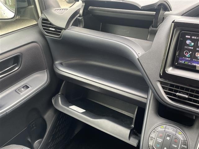 Toyota NOAH 2014 7512412-2