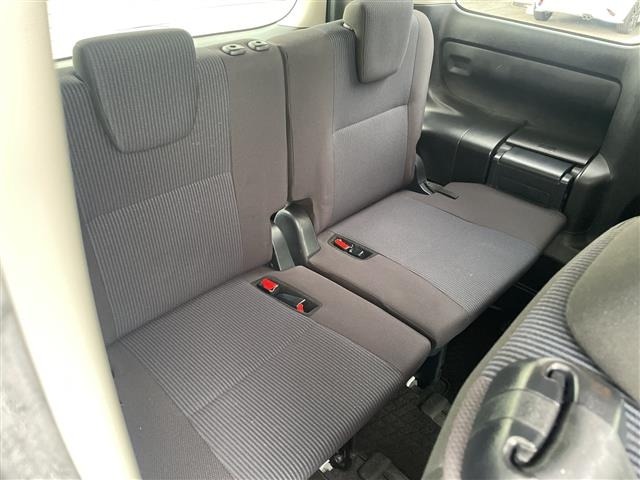 Toyota NOAH 2014 7512412-4