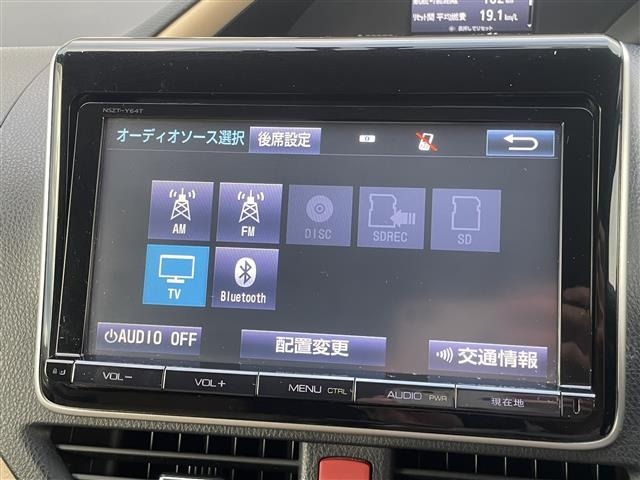 Toyota NOAH 2015 7512491-11