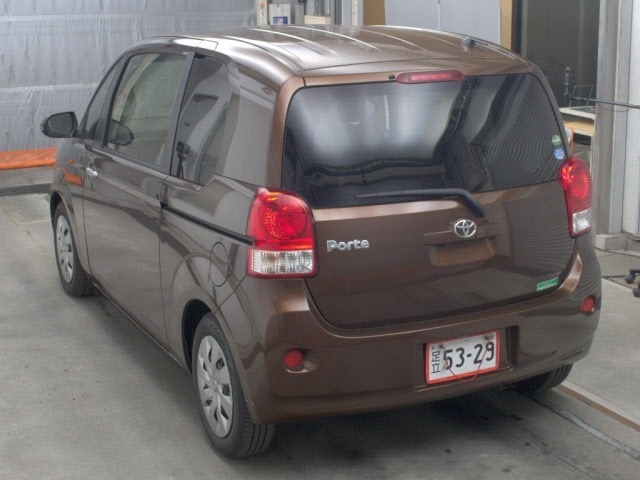 Toyota PORTE 2016 7520758-1