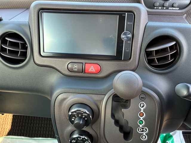 Toyota PORTE 2013 7520769-6