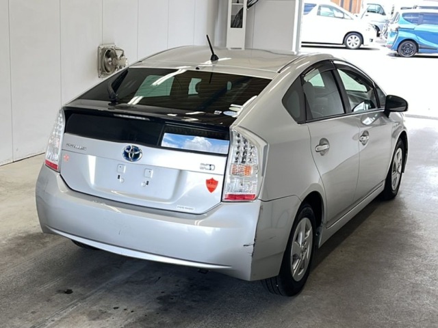 Toyota PRIUS 2010 7523680-1