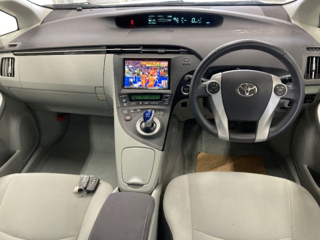 Toyota PRIUS 2011 7523687-3