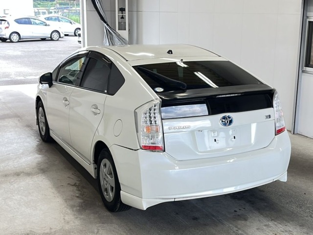 Toyota PRIUS 2011 7523687-5