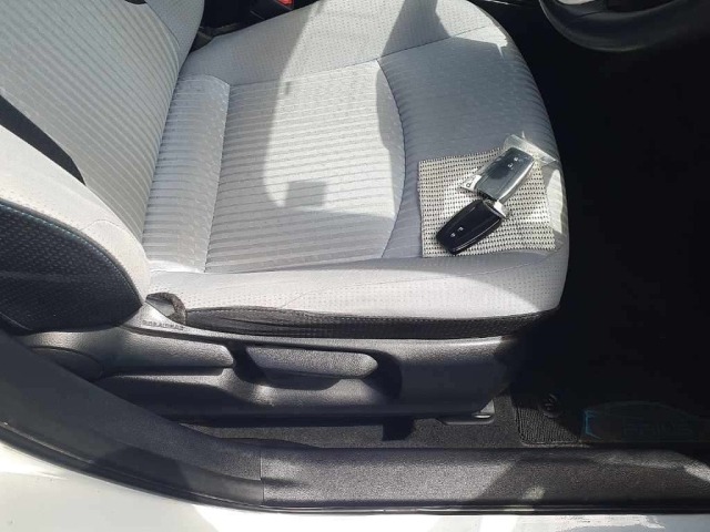 Toyota PRIUS 2016 7523782-10