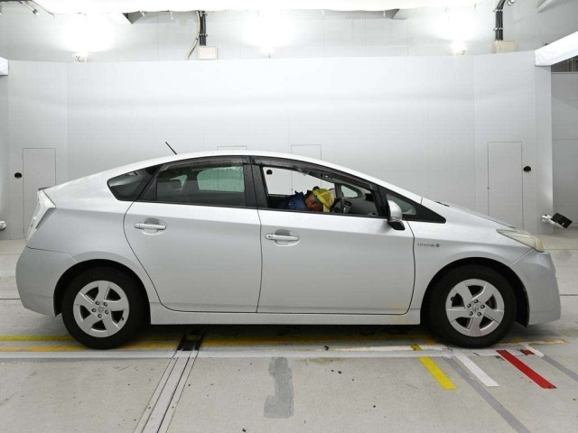 Toyota PRIUS 2009 7523798-3