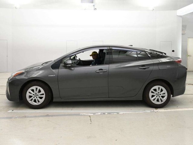 Toyota PRIUS 2019 7523799-4