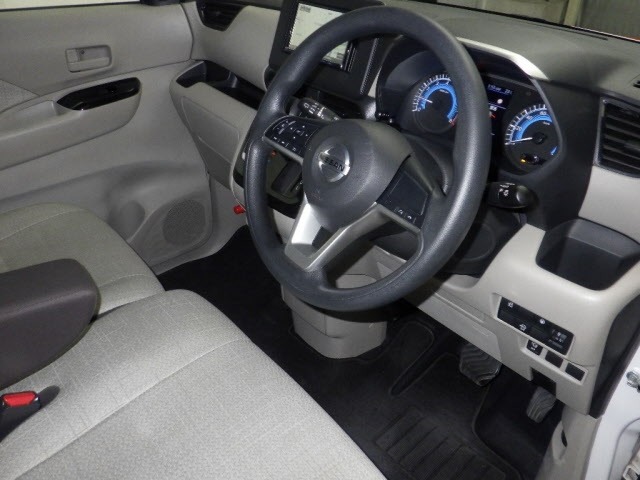 Nissan ROOX 2022 7514228-3