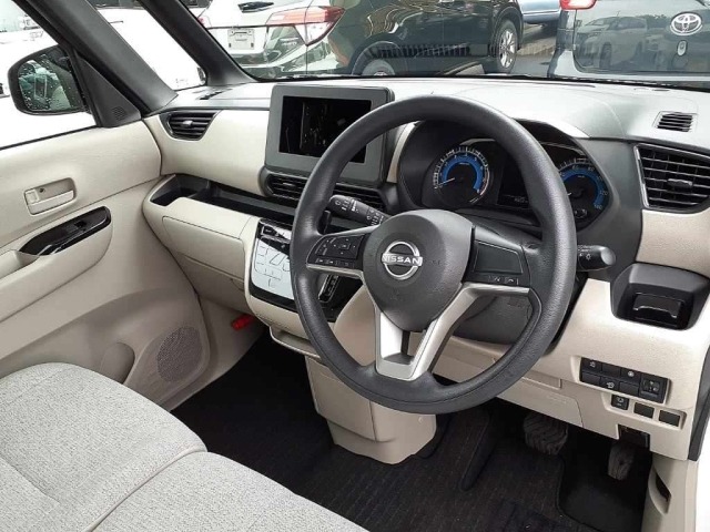 Nissan ROOX 2025 7514251-7