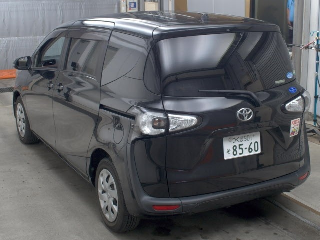 Toyota SIENTA 2016 7521812-1