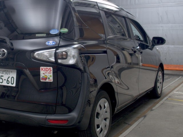 Toyota SIENTA 2016 7521812-5