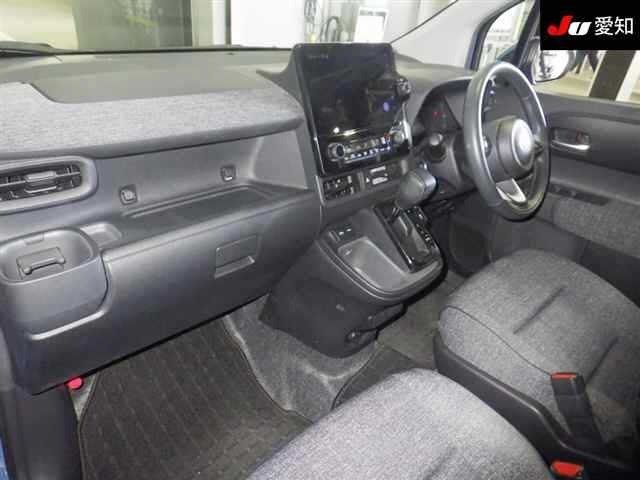 Toyota SIENTA 2023 7521817-3