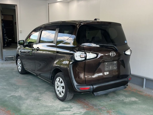 Toyota SIENTA 2015 7521837-1