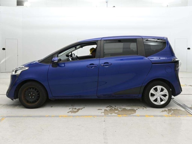 Toyota SIENTA 2022 7521851-4