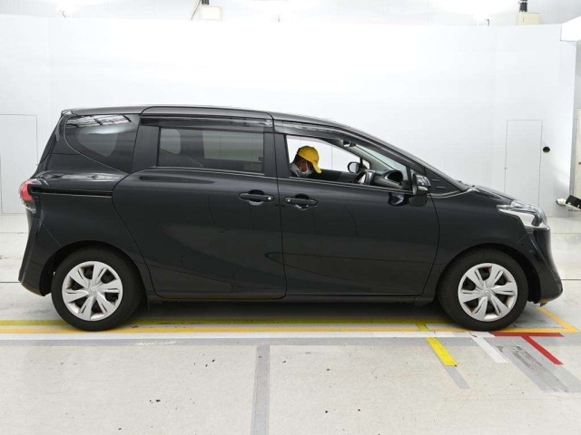 Toyota SIENTA 2022 7521854-3