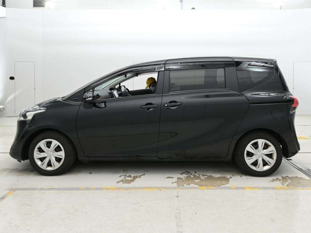 Toyota SIENTA 2022 7521854-4