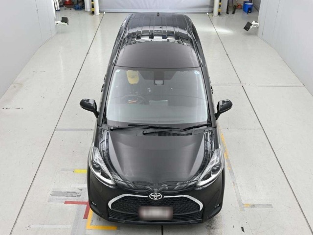 Toyota SIENTA 2022 7521854-7
