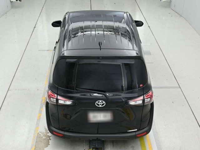 Toyota SIENTA 2022 7521854-8