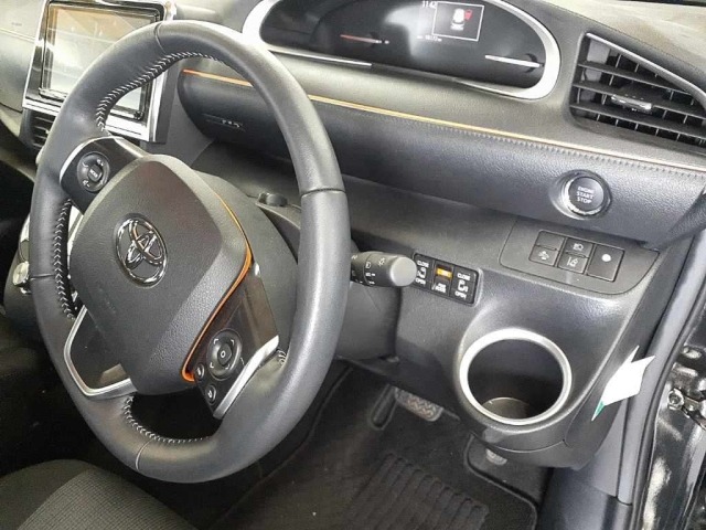 Toyota SIENTA 2022 7521854-9