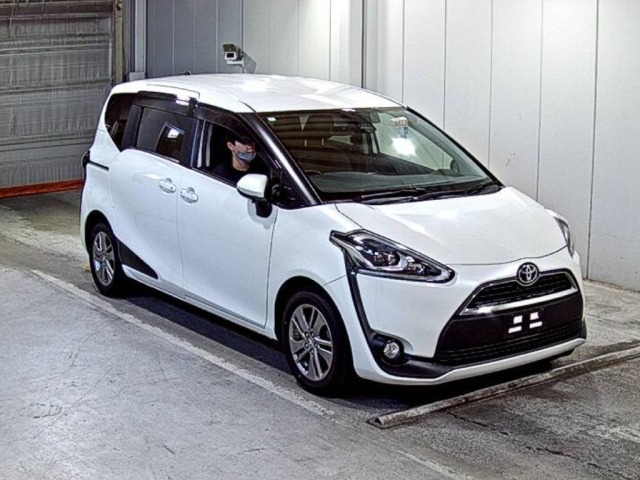 Toyota SIENTA 2018 7521856-0