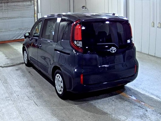 Toyota SIENTA 2022 7521857-1
