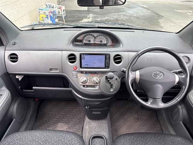 Toyota SIENTA 2011 7523012-14