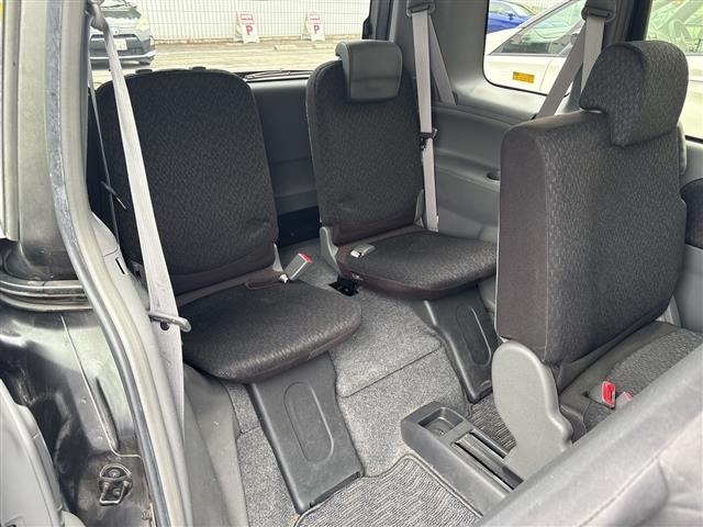 Toyota SIENTA 2011 7523012-9