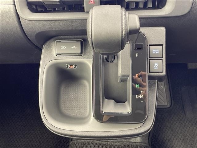 Toyota SIENTA 2025 7523377-8