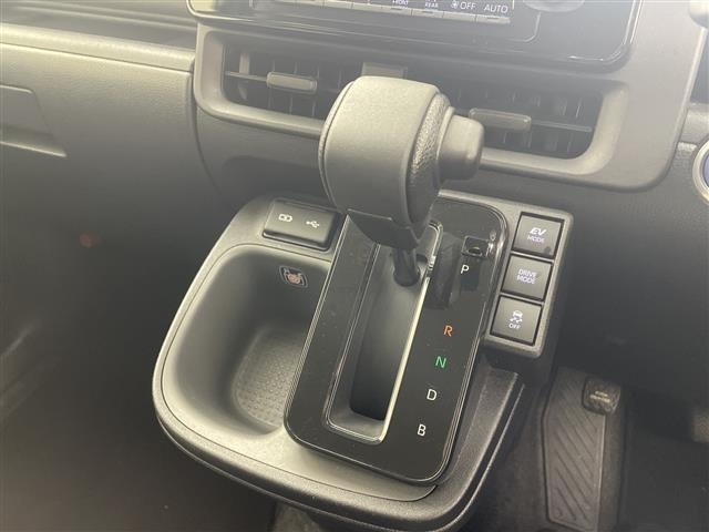 Toyota SIENTA 2024 7523595-6