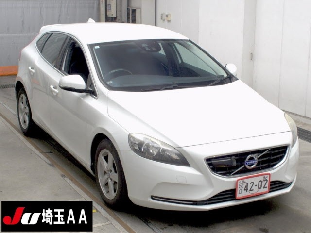 Volvo V40 2015 7494448-0