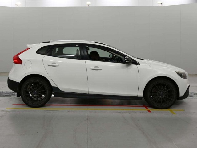 Volvo V40 2015 7494458-3