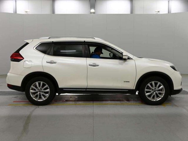 Nissan X-TRAIL 2017 7522575-3