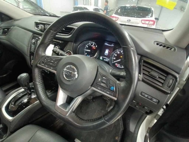 Nissan X-TRAIL 2017 7522575-9