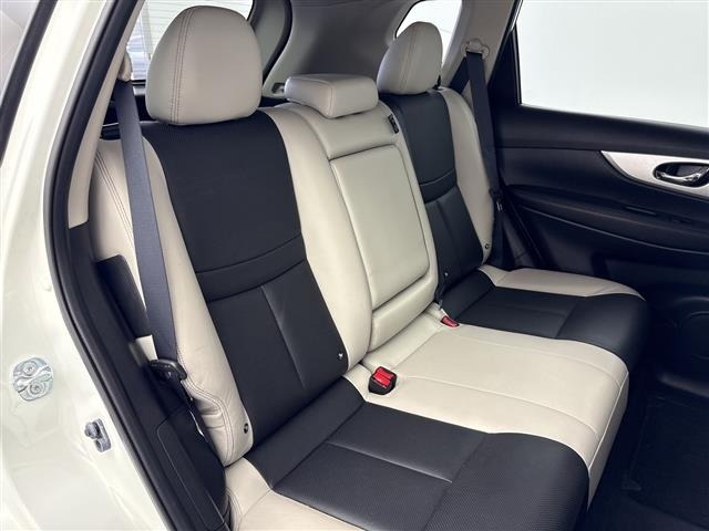 Nissan X-TRAIL 2016 7523831-10