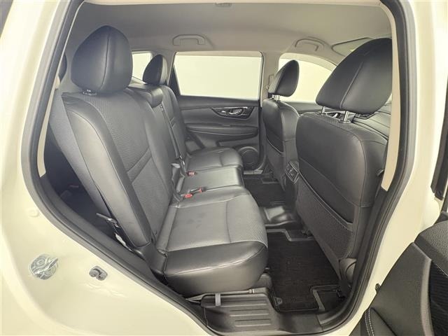 Nissan X-TRAIL 2017 7523898-11