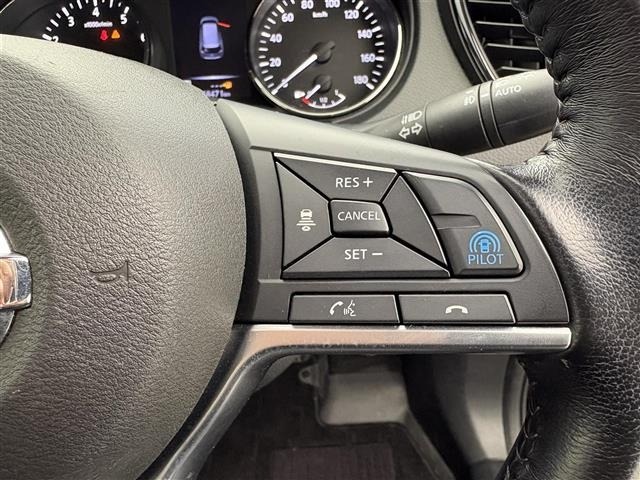 Nissan X-TRAIL 2017 7523962-10