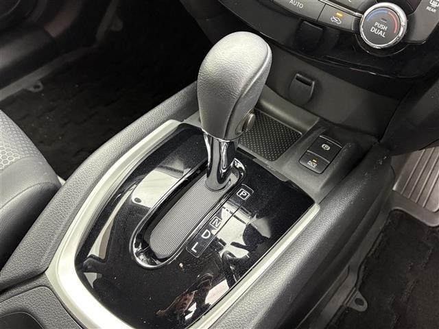 Nissan X-TRAIL 2017 7523962-6