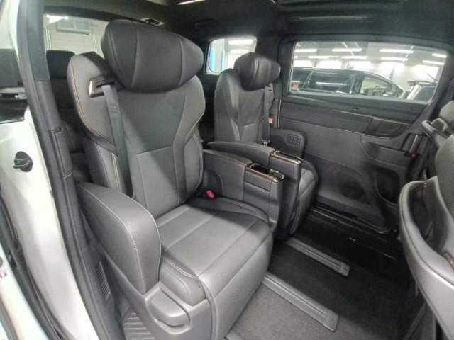 Toyota ALPHARD 2023 7525884-12