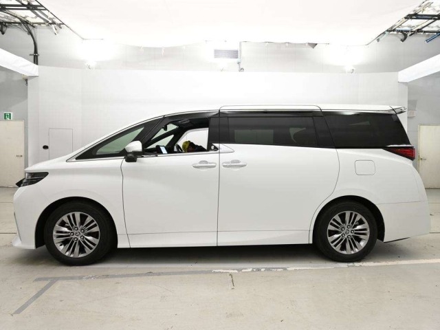Toyota ALPHARD 2025 7526153-4